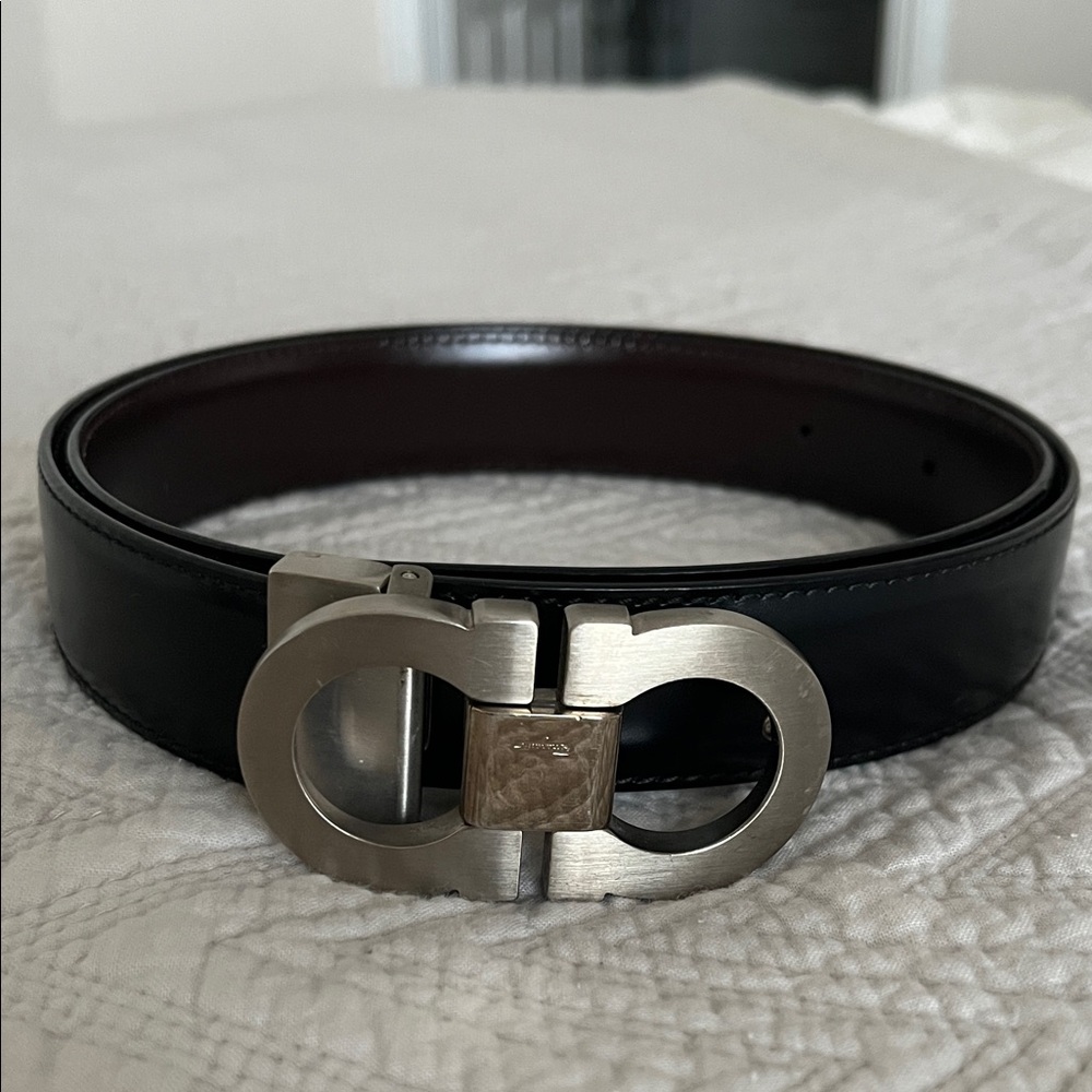Authentic Salvatore Ferragamo Reversible belt in Black and Dark Brown